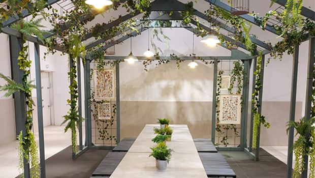 Atelier creatif pour enfant dans le serre de Botarium en plein coeur de Aushopping Pole europe